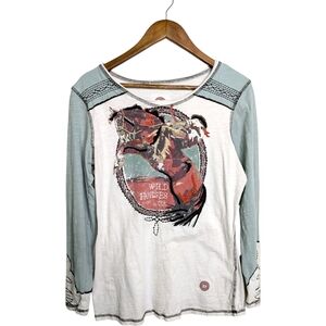 Double D Ranch Wild Horses Graphic Top - White and Blue